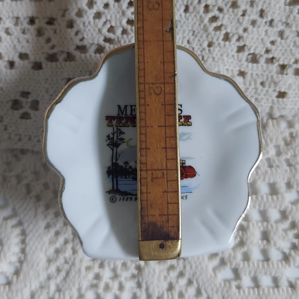 Vintage Memphis Tennessee Souvenir Toothpick Holder Mini Vase Paddlewheel Boat